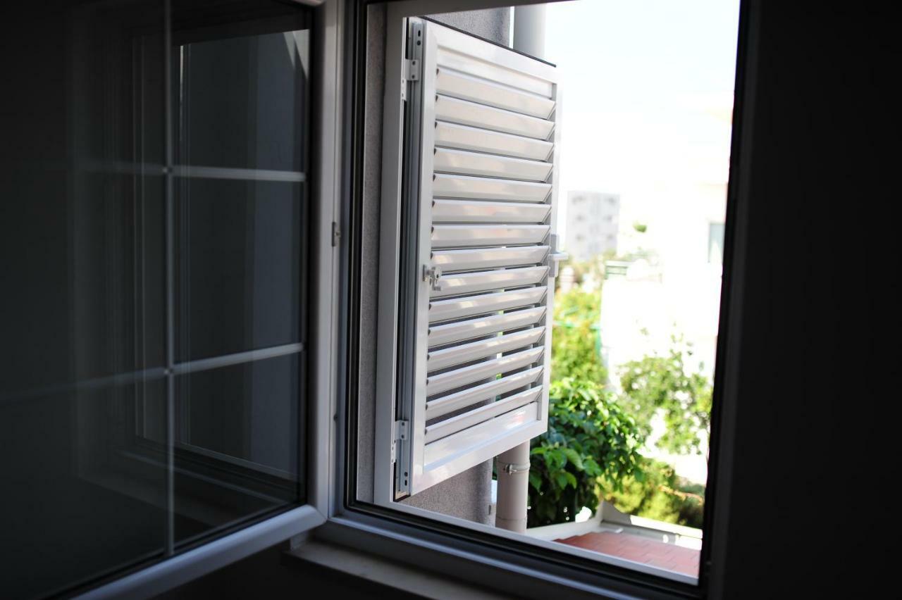 Milic Apartments Макарска Екстериор снимка
